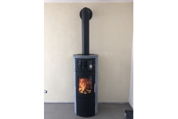 Stufa a legna con forno Heta mod. 820